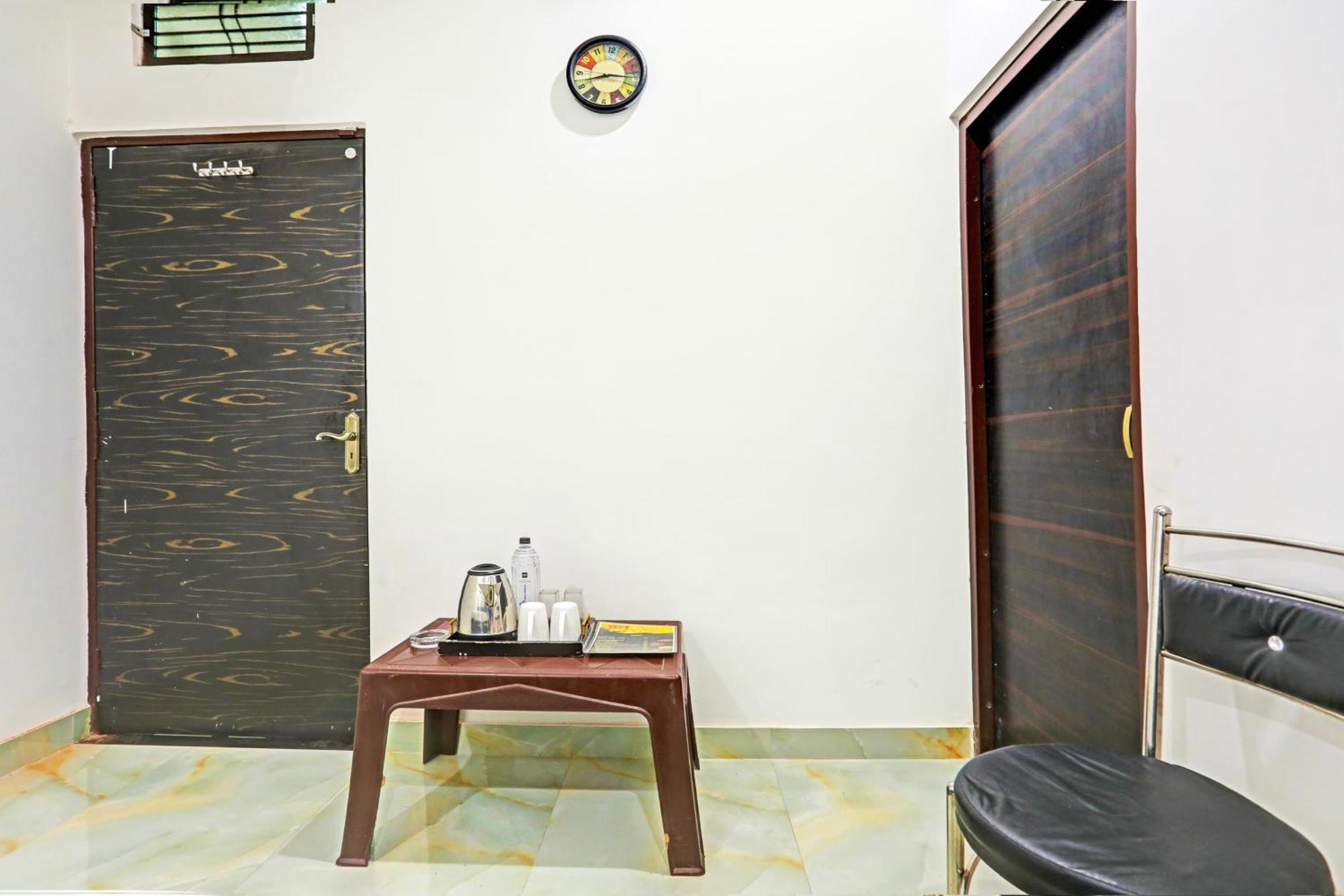Hotel O The Maruti Paying Guest House Varanasi Exterior photo